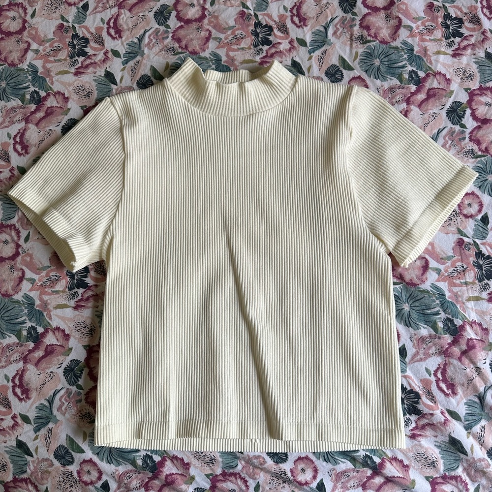 Urban outfitters cream mock neck t shirt nwt